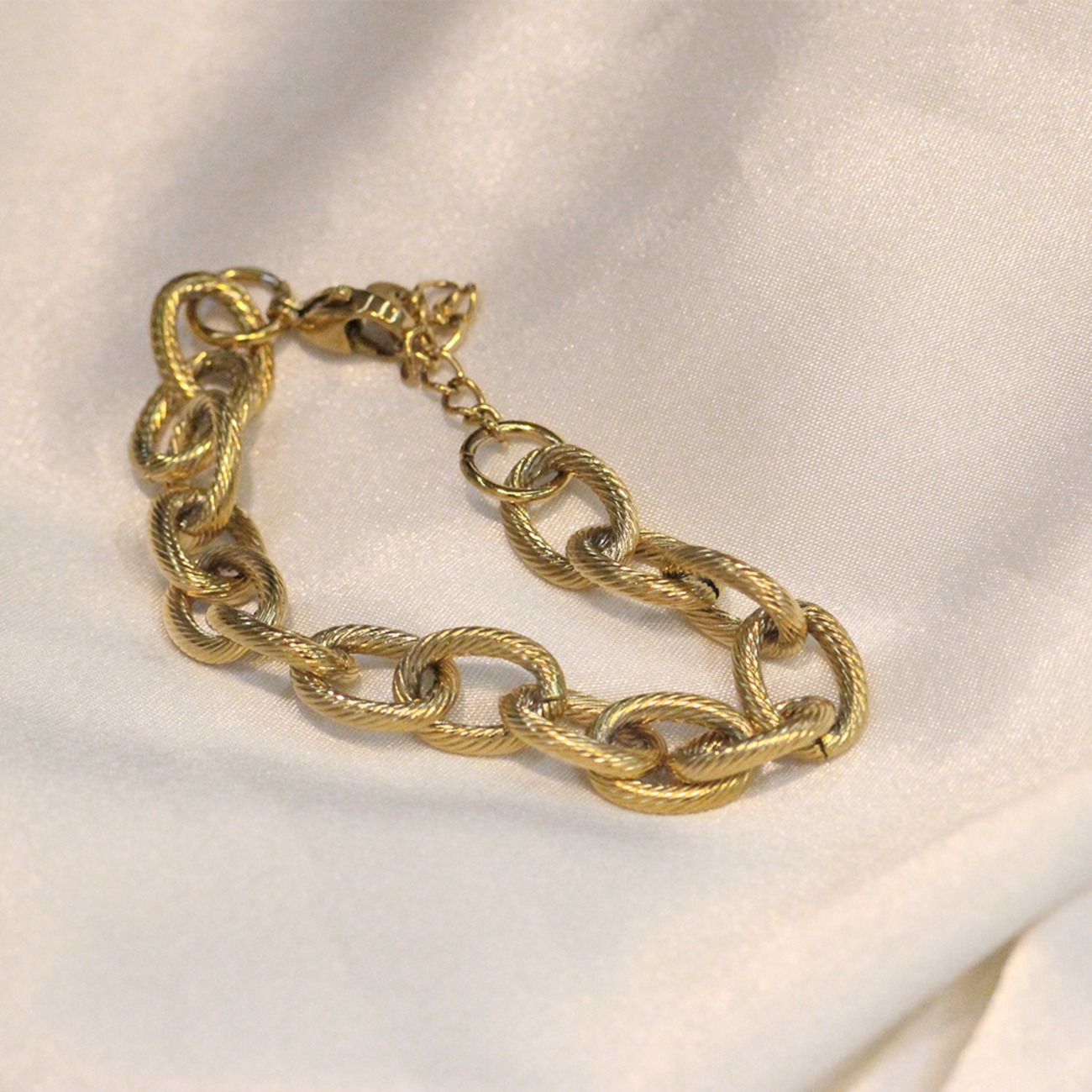 밸라블랙 트위스트 체인 팔찌 Twist Chain Baracelet