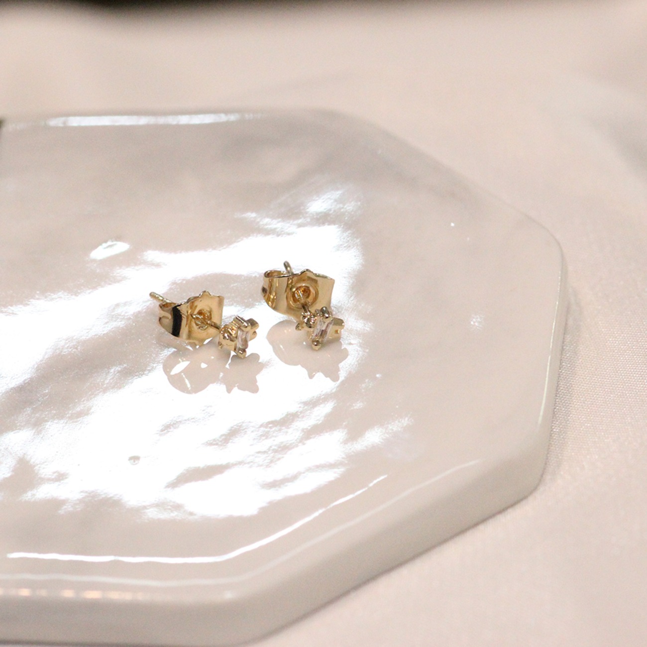 벨라블랙 리틀 베어 귀걸이 little bear earrings