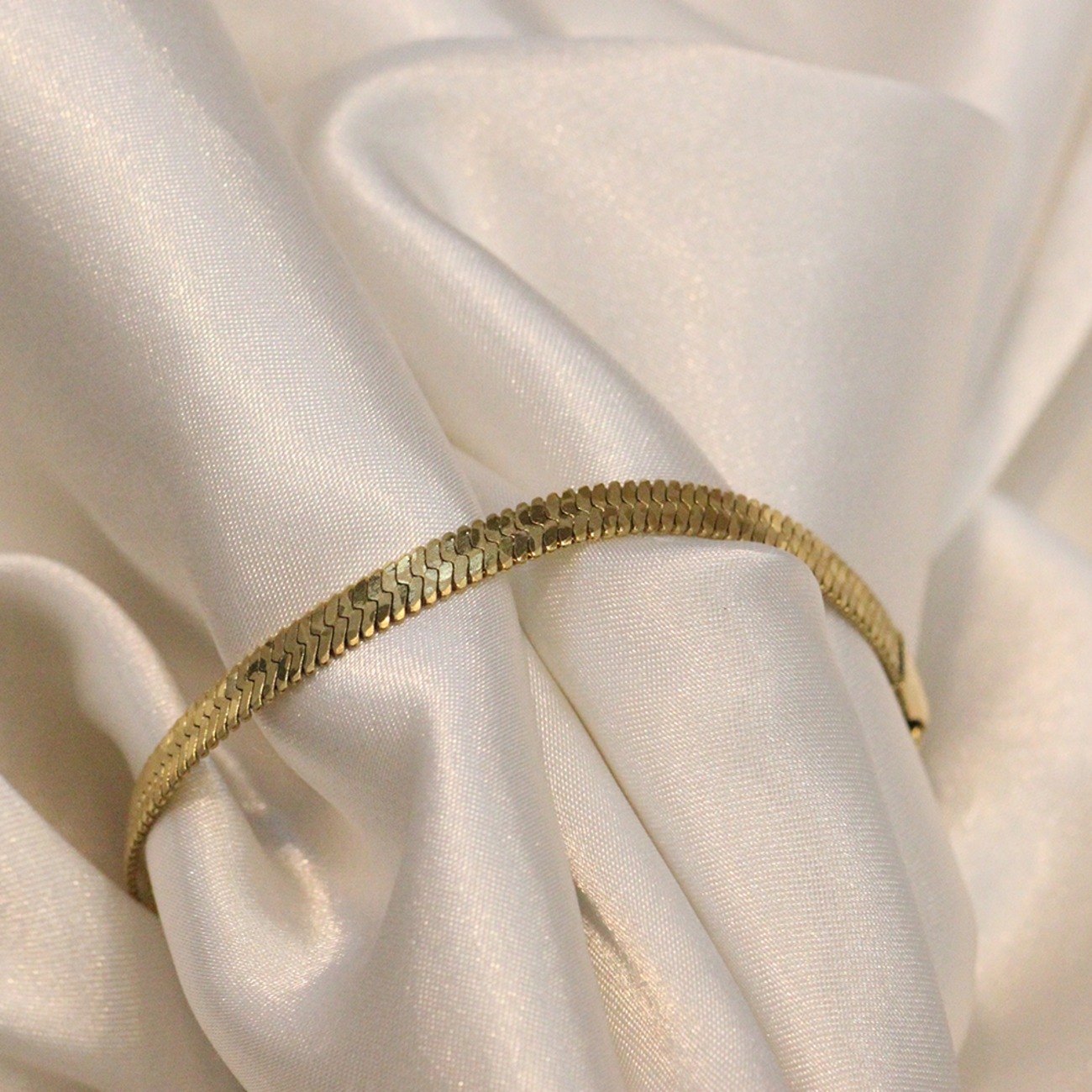 벨라블랙 스네이크 스킨 팔찌 Snake Skin Baracelet