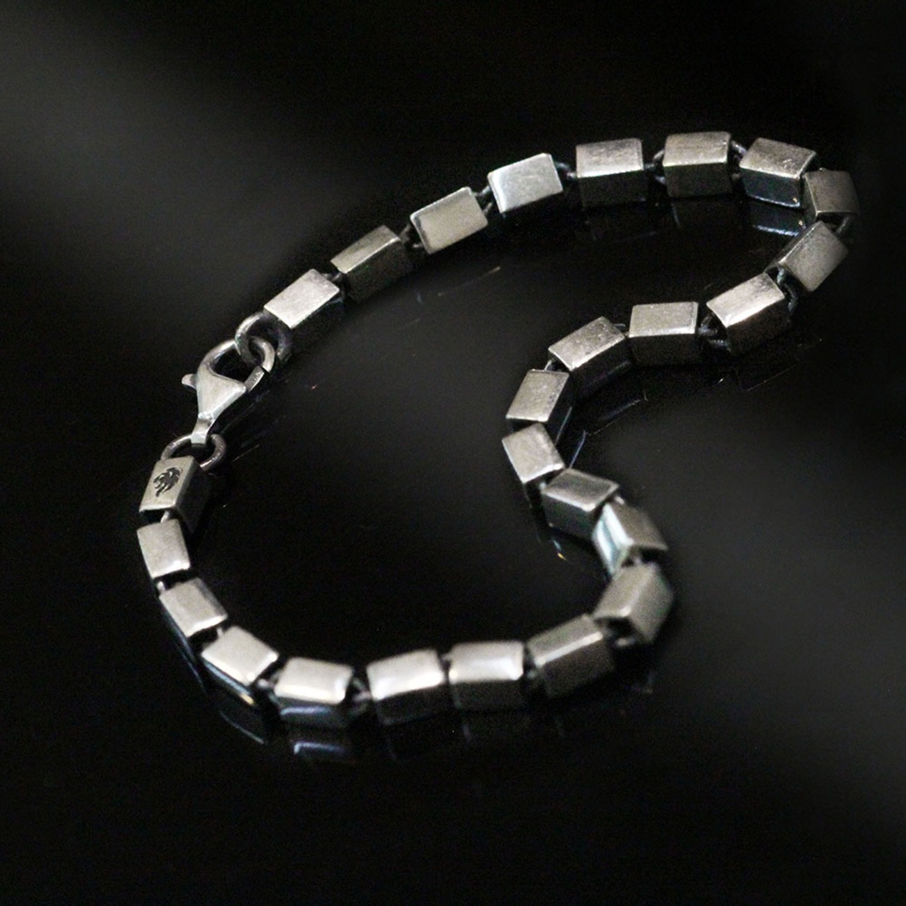 블랙컴벳 블록 체인 팔찌 Block Chain Bracelet
