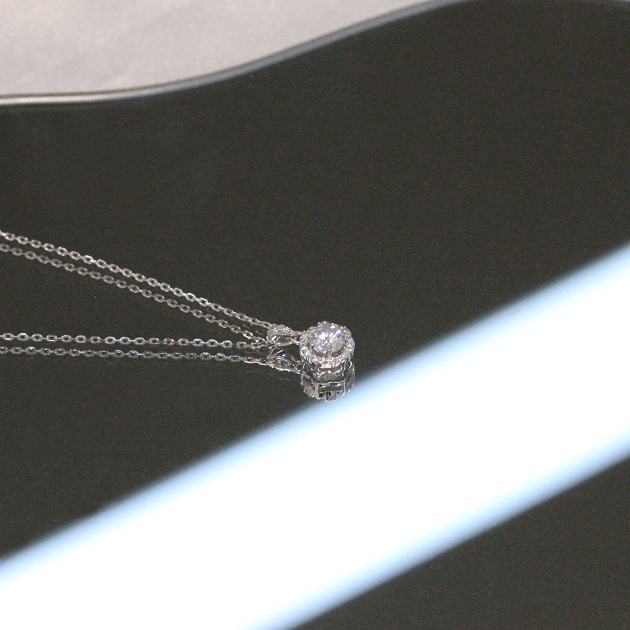 벨라블랙 에투알 모이사나이트목걸이 Etoile Necklace sliver925