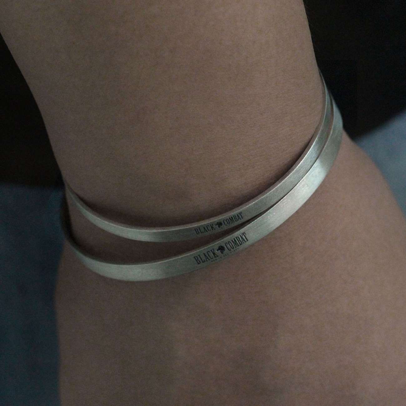 블랙컴벳 러스틱 뱅글 Rustic Bangle